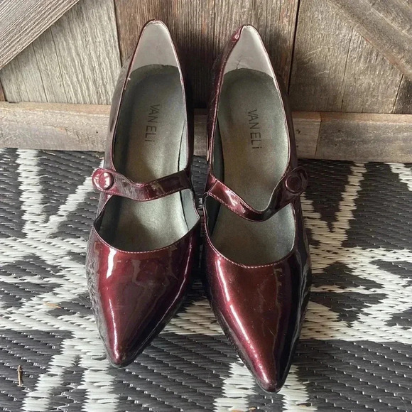 Vaneli |  Heels - Picture 2 of 7